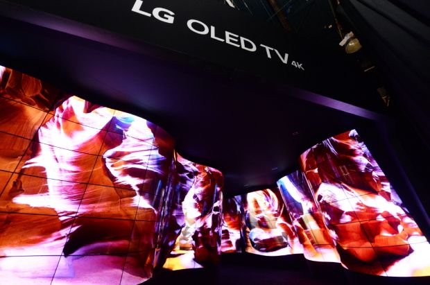 Ratusan TV OLED Berkekuatan 2 Miliar Piksel Pukau Pengunjung CES